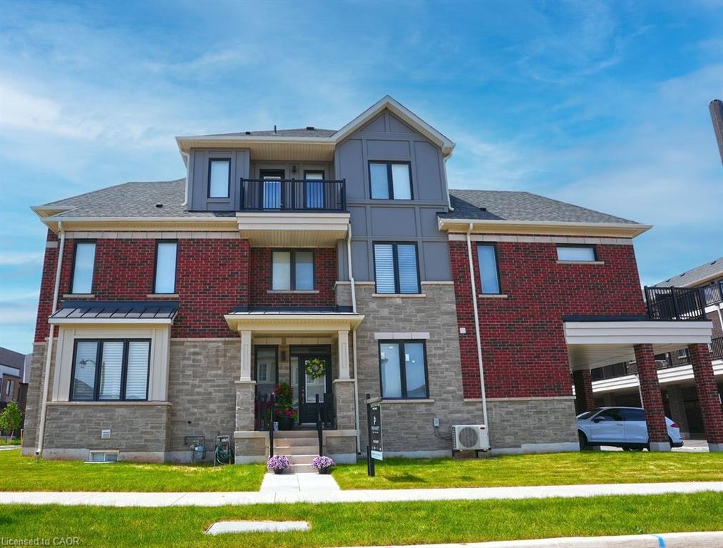 9 Crown Gate, Oakville, ON, L6M 0W8