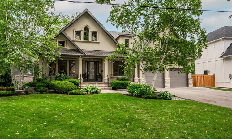 249 Lakeside Avenue