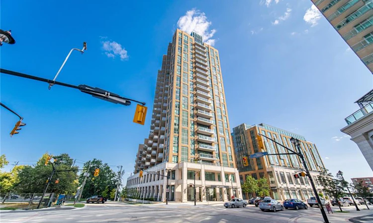 303-2060 Lakeshore Road