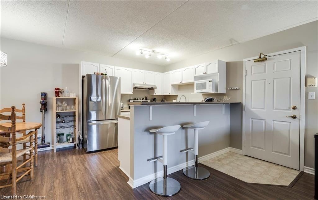104-1411 Walkers Line, Burlington, ON - 2