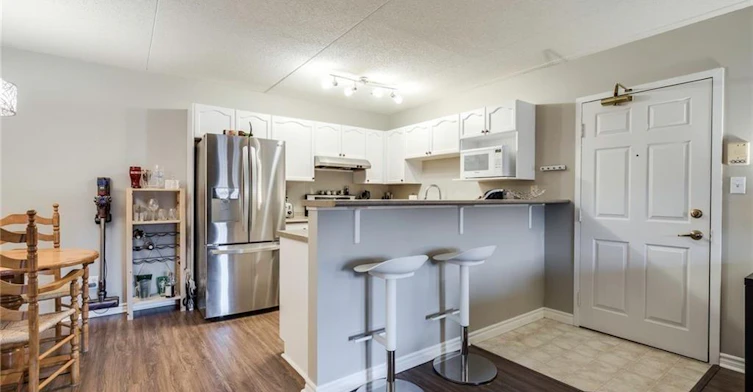 104-1411 Walkers Line, Burlington, ON - 2