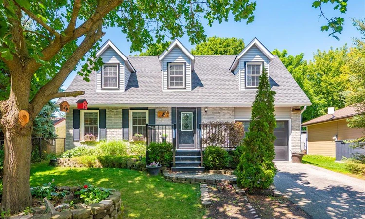 34 Peachtree Crescent