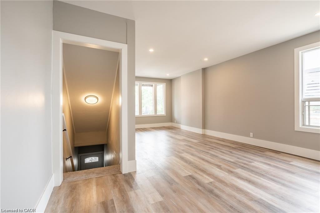 Upper-241-243 King Street W, Hamilton, ON, L8P 1A7 - 3