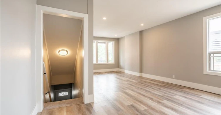 Upper-241-243 King Street W, Hamilton, ON, L8P 1A7 - 3