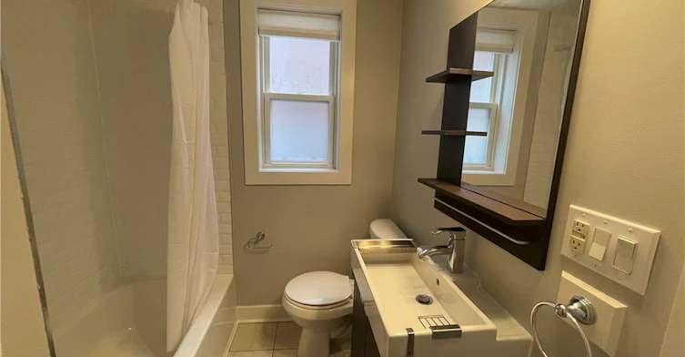202-1544 King Street E, Hamilton, ON, L8K 1S9 - 7