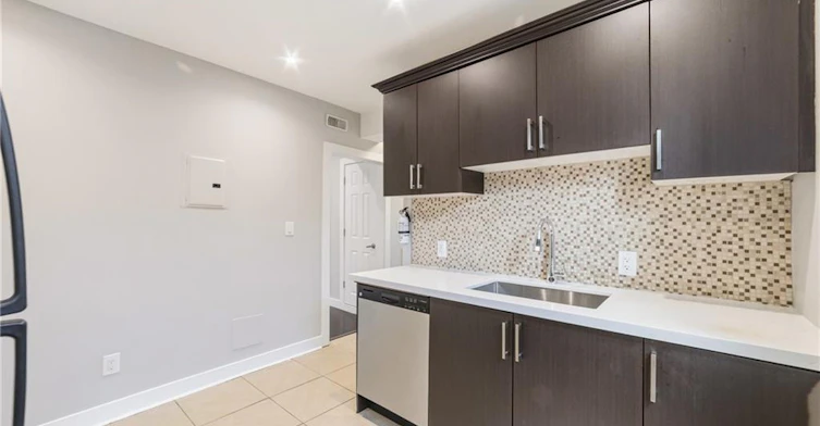 301-1544 King Street E, Hamilton, ON, L8K 1S9 - 3