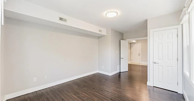 301-1544 King Street E, Hamilton, ON, L8K 1S9 - 5