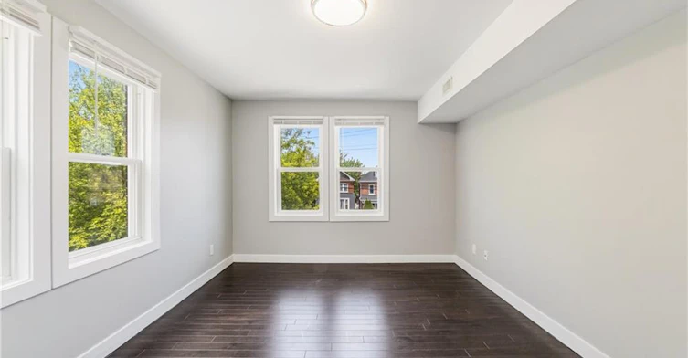 301-1544 King Street E, Hamilton, ON, L8K 1S9 - 4