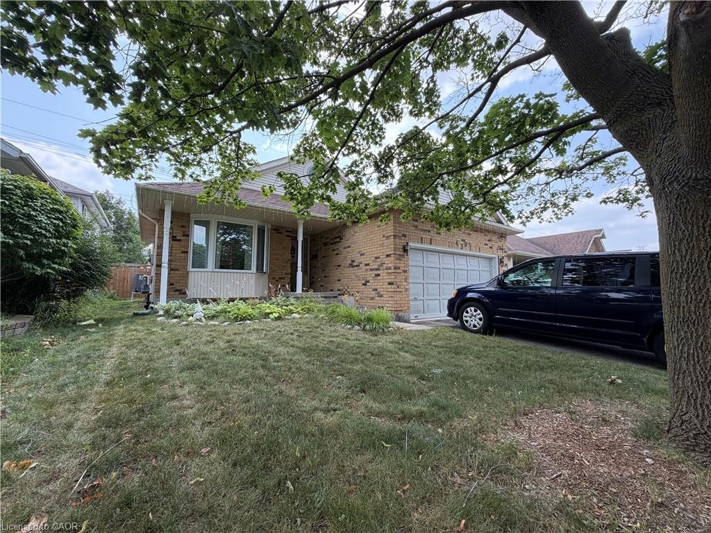 436 Gatestone Boulevard, Waterloo, ON, N2T 2J3 - 2