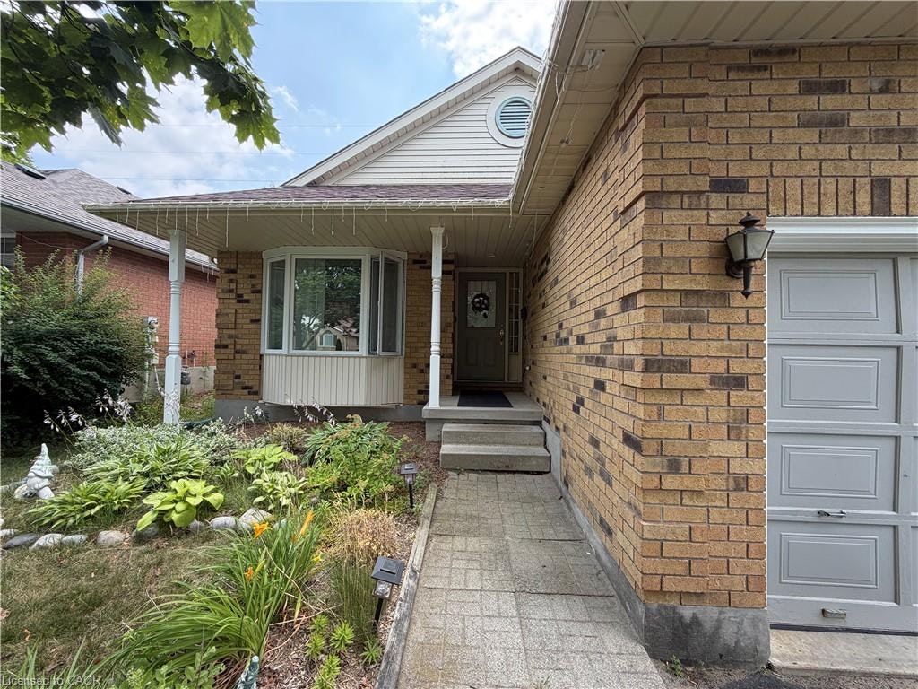 436 Gatestone Boulevard, Waterloo, ON, N2T 2J3 - 3