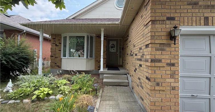 436 Gatestone Boulevard, Waterloo, ON, N2T 2J3 - 3