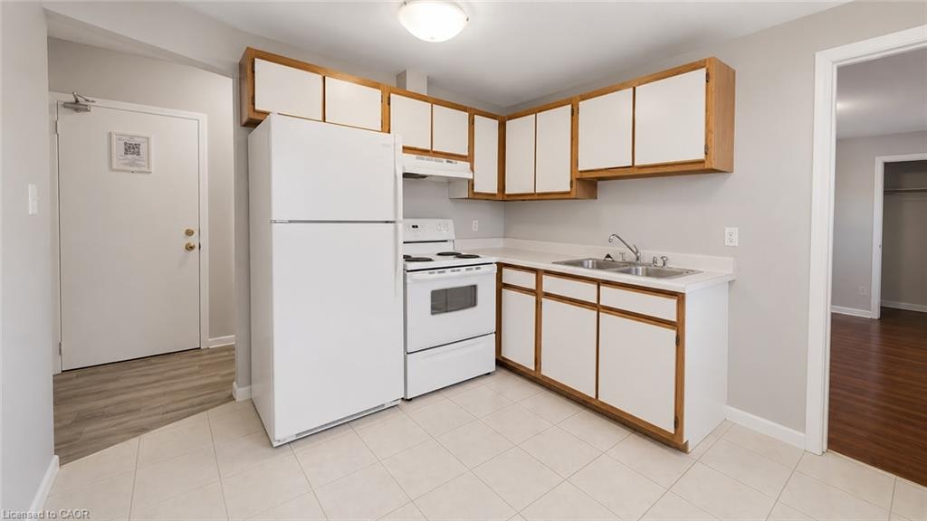 12-15 Empire Street, Welland, ON, L3B 2L3 - 3