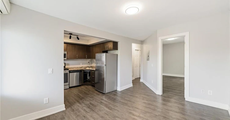 14-4 Ottawa Street N, Hamilton, ON, L8H 3Y7 - 6