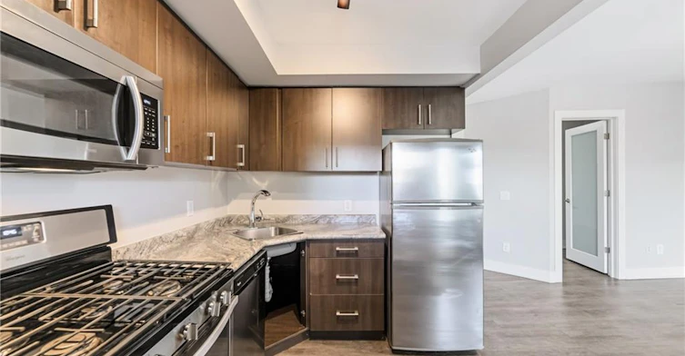 14-4 Ottawa Street N, Hamilton, ON, L8H 3Y7 - 4