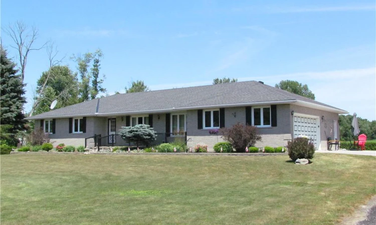 1325 Lakeshore Road