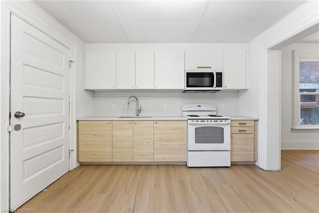 1-176 Darling Street, Brantford, ON, N3S 3W6 - 3
