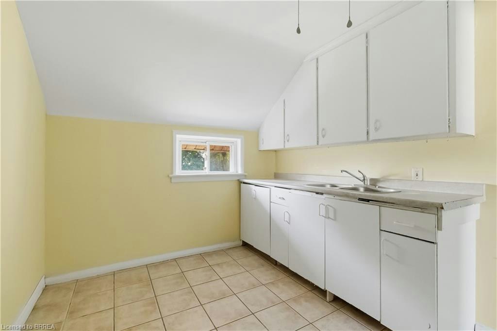 1-301 Campbell Street, Brantford, ON, N3S 5B6 - 7