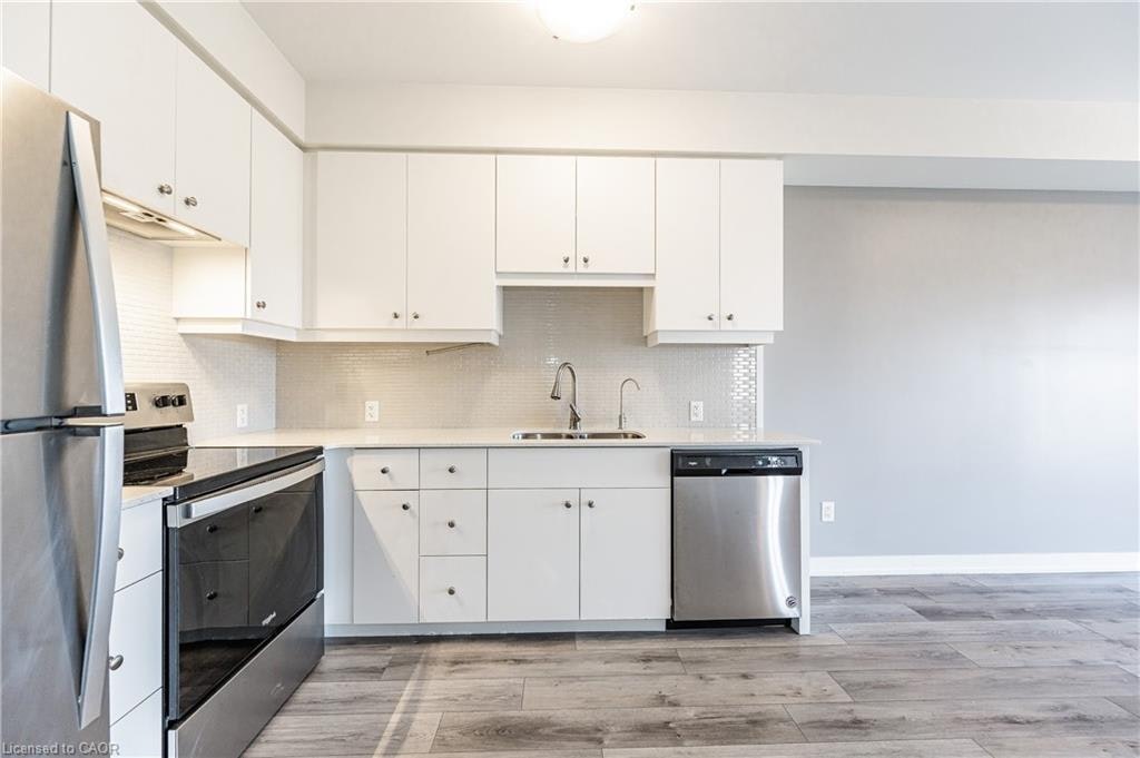 302-255 Northfield Drive E, Waterloo, ON, N2K 0G5 - 14