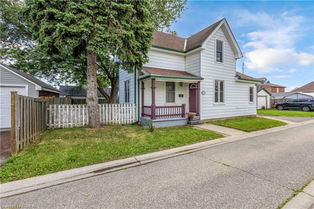 10 Bishop Street, Brantford, ON, N3S 1L9 - 2