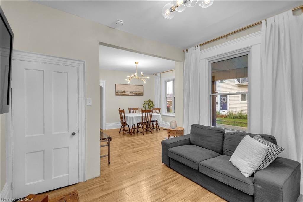 10 Bishop Street, Brantford, ON, N3S 1L9 - 9
