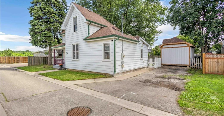 10 Bishop Street, Brantford, ON, N3S 1L9 - 3