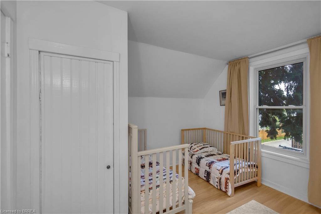 10 Bishop Street, Brantford, ON, N3S 1L9 - 22