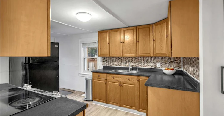 10 Bishop Street, Brantford, ON, N3S 1L9 - 11