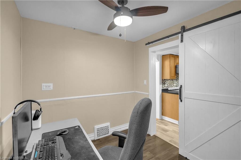 10 Bishop Street, Brantford, ON, N3S 1L9 - 16