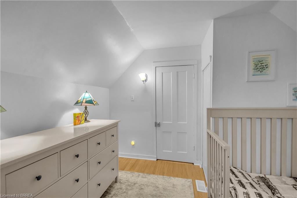 10 Bishop Street, Brantford, ON, N3S 1L9 - 24