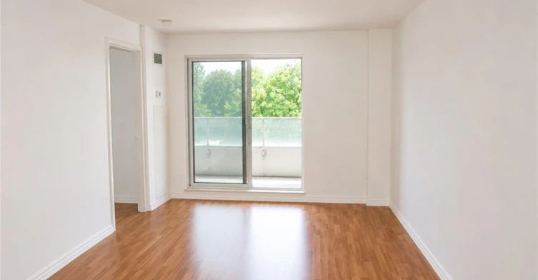 60 Town Centre, Toronto, ON, M1P 0B1 - 2