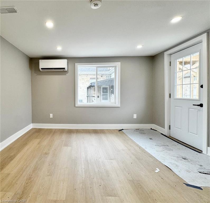 4-53 Martin Road, Hamilton, ON, L8K 3N4 - 5