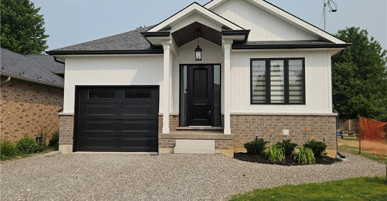 LOWER-115 Chesley Street, Hamilton, ON, L9C 3V9