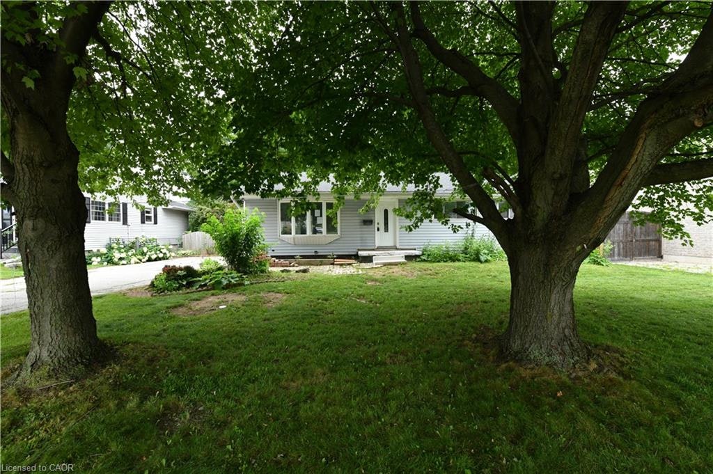 15 Miller Drive, Hamilton, ON, L9H 2H9