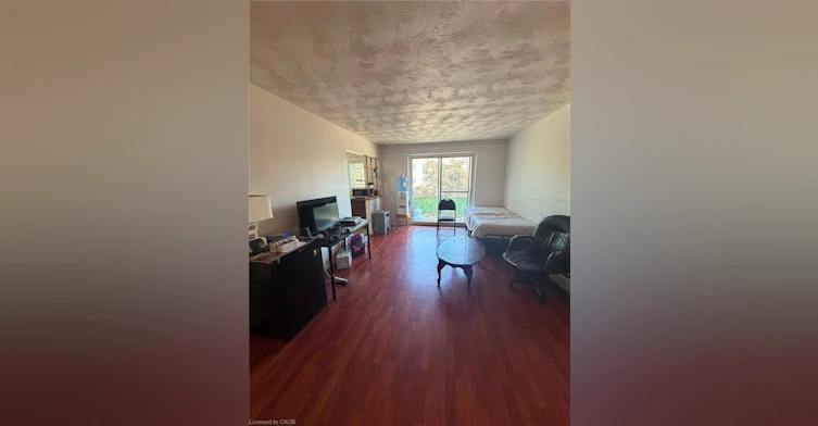 5-449 Hazel Street, Waterloo, ON, N2L 3P7 - 4