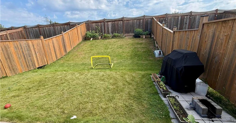 35 Pinot Crescent, Hamilton, ON, L8E 0J8 - 5