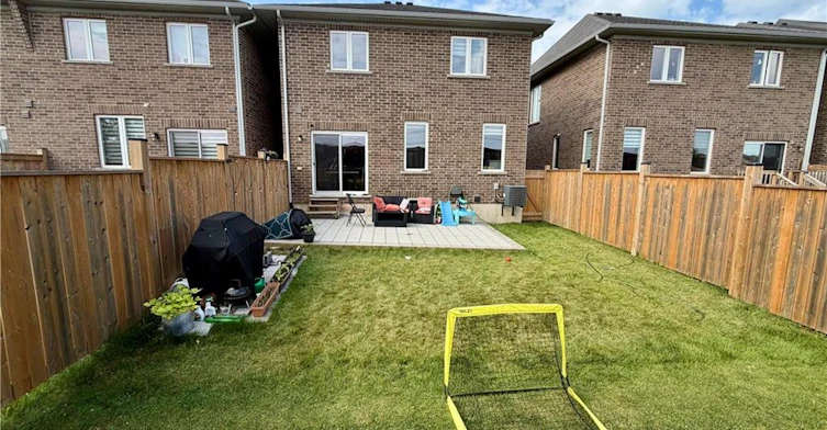 35 Pinot Crescent, Hamilton, ON, L8E 0J8 - 4