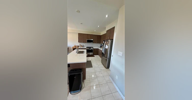 35 Pinot Crescent, Hamilton, ON, L8E 0J8 - 14