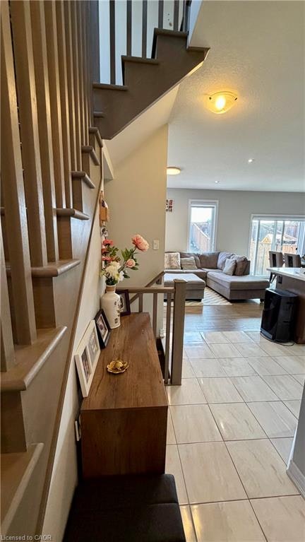 35 Pinot Crescent, Hamilton, ON, L8E 0J8 - 9