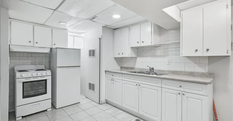 Lower-4989 Willmott Street, Niagara Falls, ON, L2E 1Z9 - 3