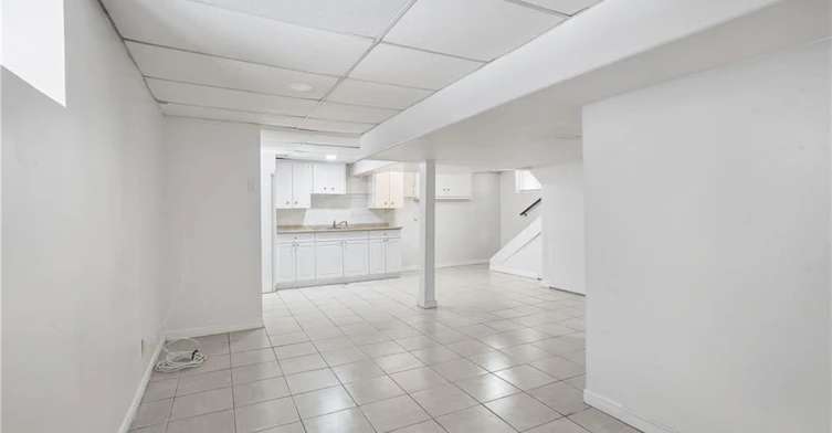 Lower-4989 Willmott Street, Niagara Falls, ON, L2E 1Z9 - 4