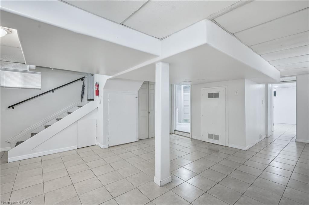 Lower-4989 Willmott Street, Niagara Falls, ON, L2E 1Z9 - 2