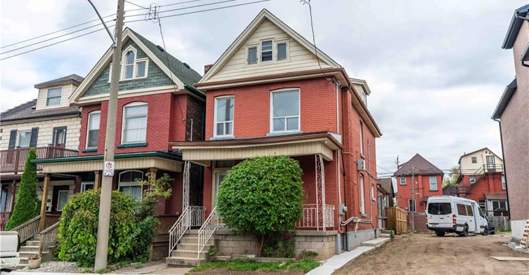 2-58 St. Matthews Avenue, Hamilton, ON, L8L 5P3