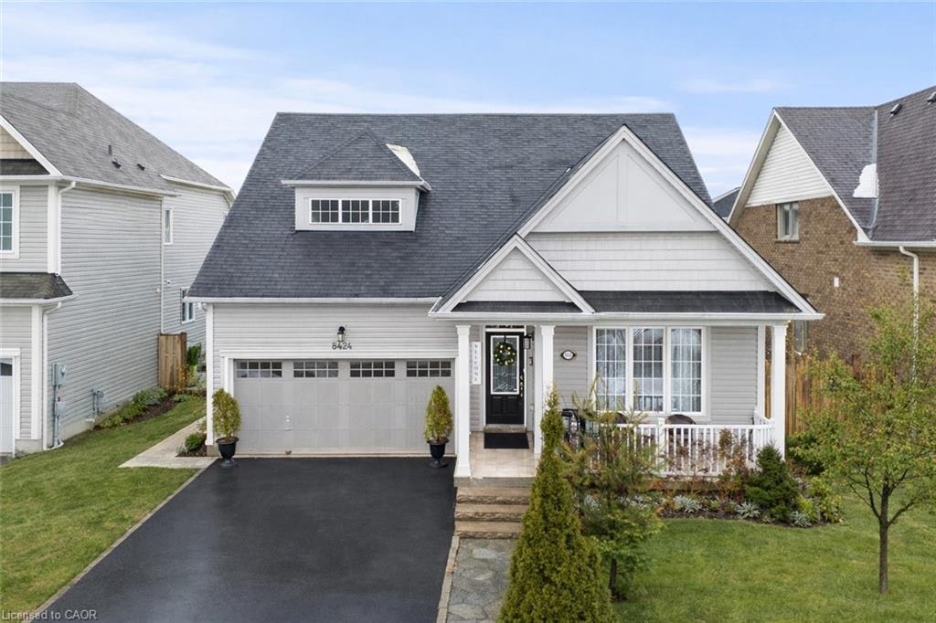 8424 Mulberry Drive, Niagara Falls, ON, L2H 0K4