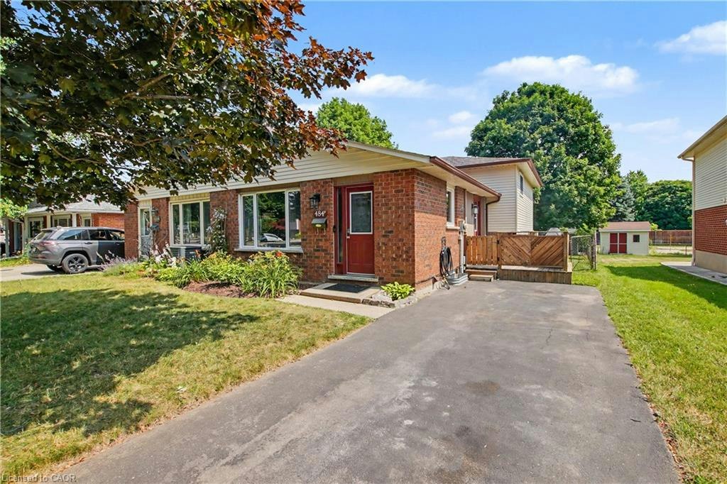 B-484 Redfox Road, Waterloo, ON, N2K 2V8