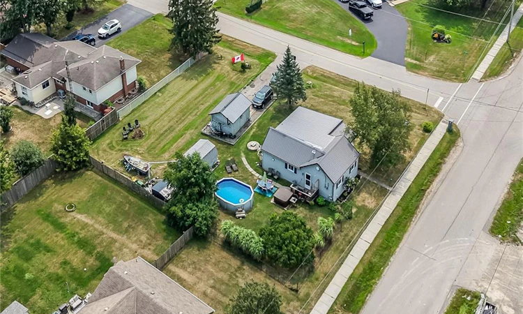44 Haldimand Trail