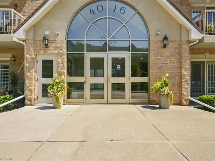101-4016 Kilmer Drive, Burlington, ON, L7M 5A7 - 5