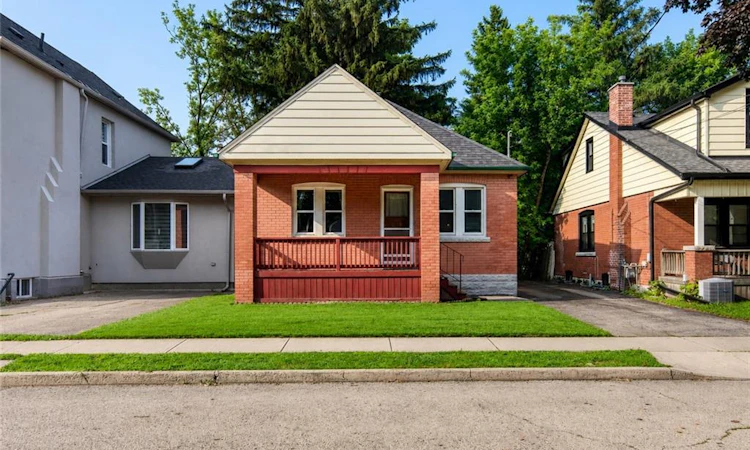 74 Royal Avenue