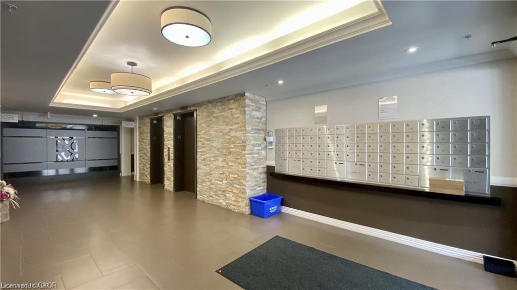 302-776 Laurelwood Drive, Waterloo, ON, N2V 0A8 - 2