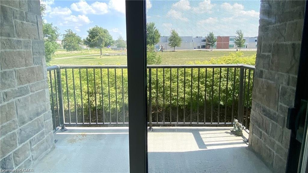 302-776 Laurelwood Drive, Waterloo, ON, N2V 0A8 - 11