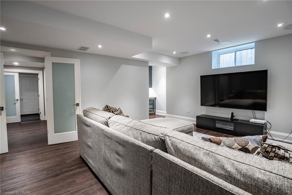 71 Lloyminn Avenue, Hamilton, ON, L9G 1H4 - 25